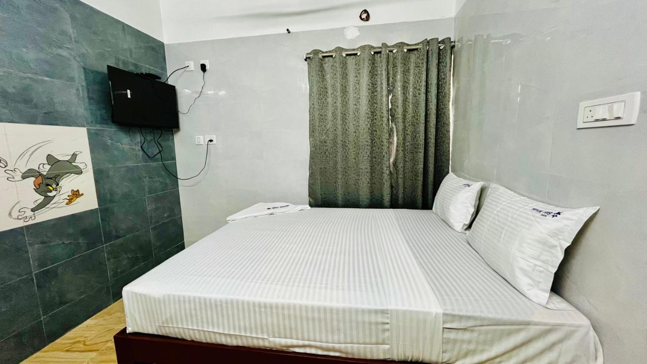 Hotel Star Nivas, Srirangam Tiruchirappalli ภายนอก รูปภาพ